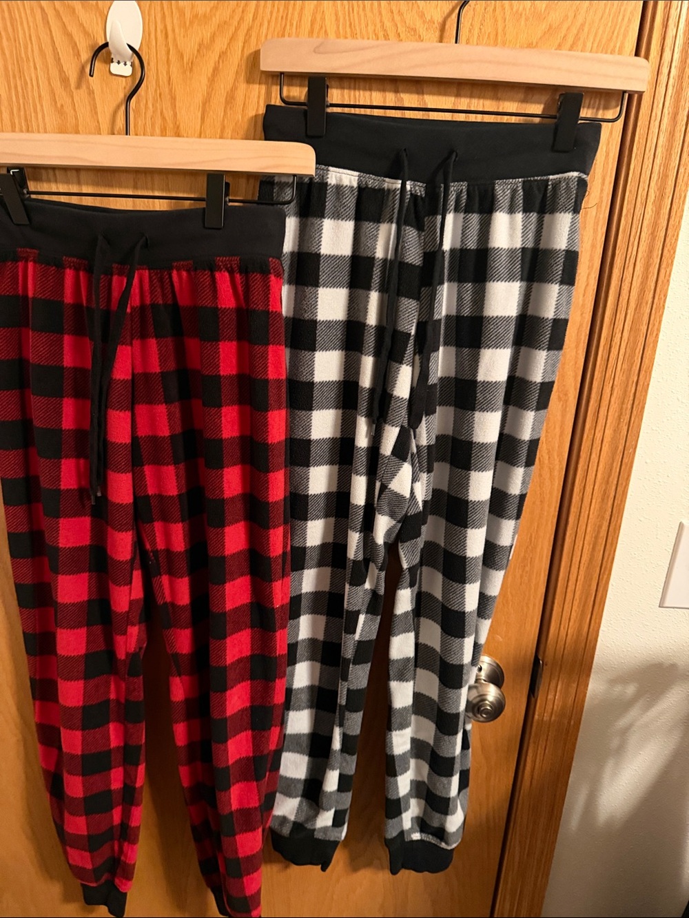 Bundle of 2! Aeropostale Black and White Plaid Fleece Joggers